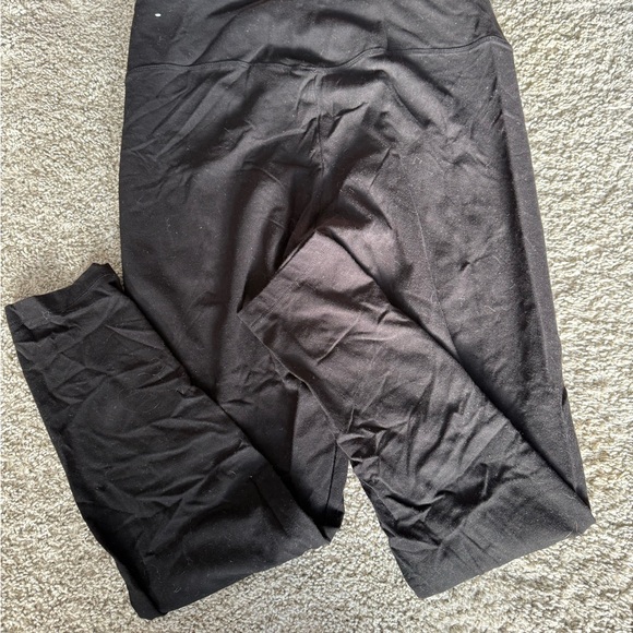 PINK Victoria's Secret black Leggings - Picture 3 of 3